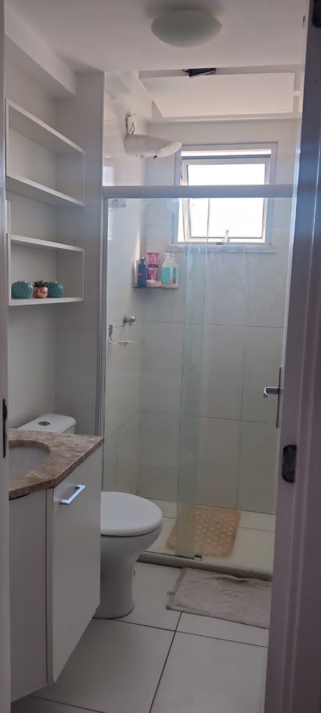 Apartamento reformado com 2 quartos no jabotiana