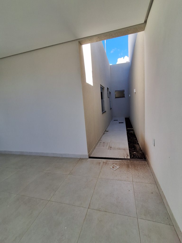 Casa com três quartos á venda na Aruana – Nova