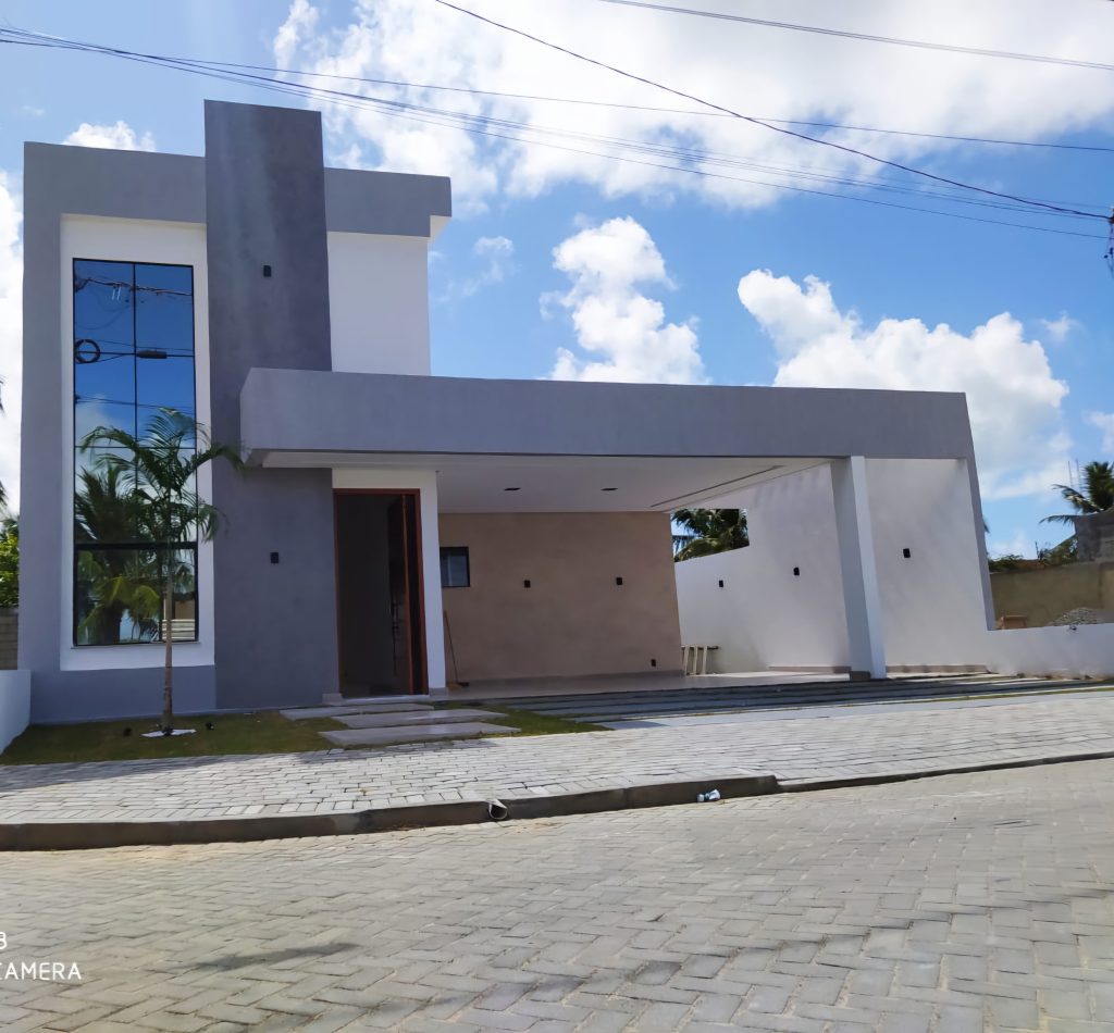 Casa nova no Maluí Residence – Condomínio pé na areia.