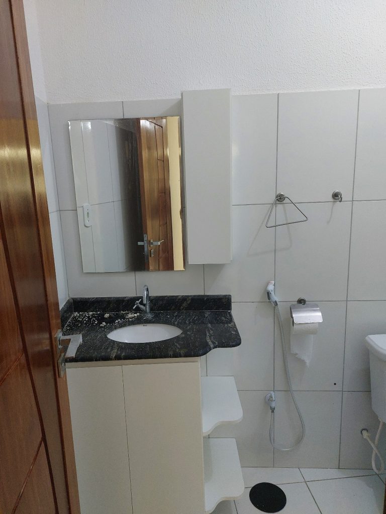 Casa com 3 quartos, á venda na Atalaia.