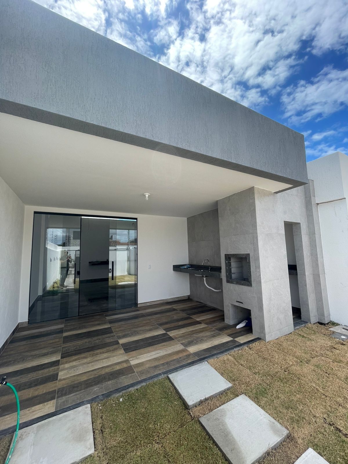 Casa nova-à venda no centro da Barra dos Coqueiros/SE