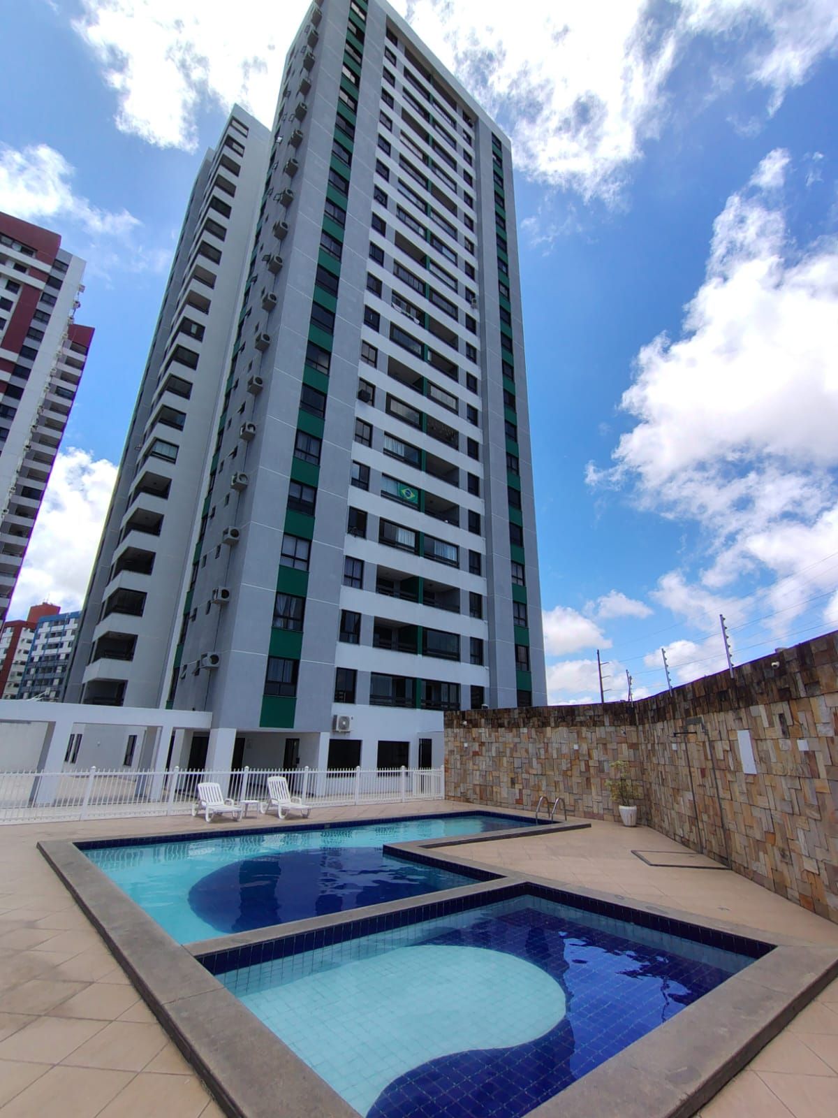 Apartamento com 4 quartos à venda no Luzia