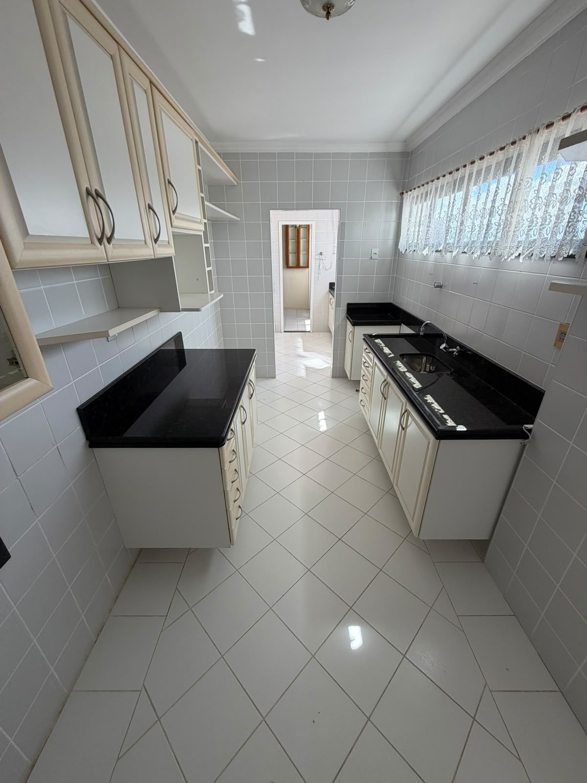 Apartamento de 133m² à Venda no Salgado Filho – 4 Quartos, Frente Leste e Vista Livre