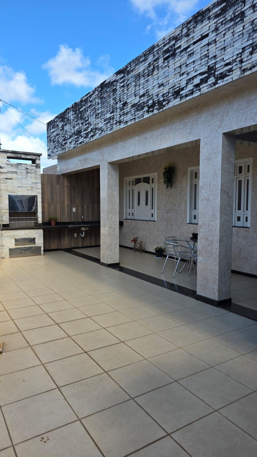 Casa com 240m² à venda no  Pereira Lobo – Aracaju