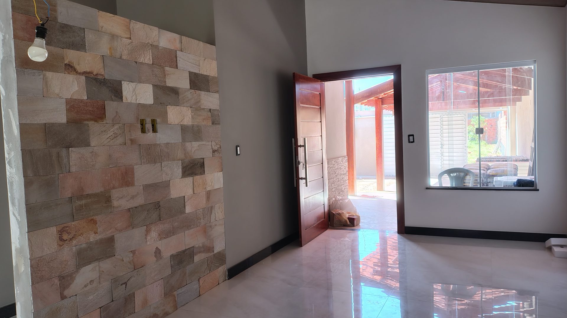 Casa nova, 240m ,3 quartos, área gourmet, 3 banheiros, à venda na Aruana
