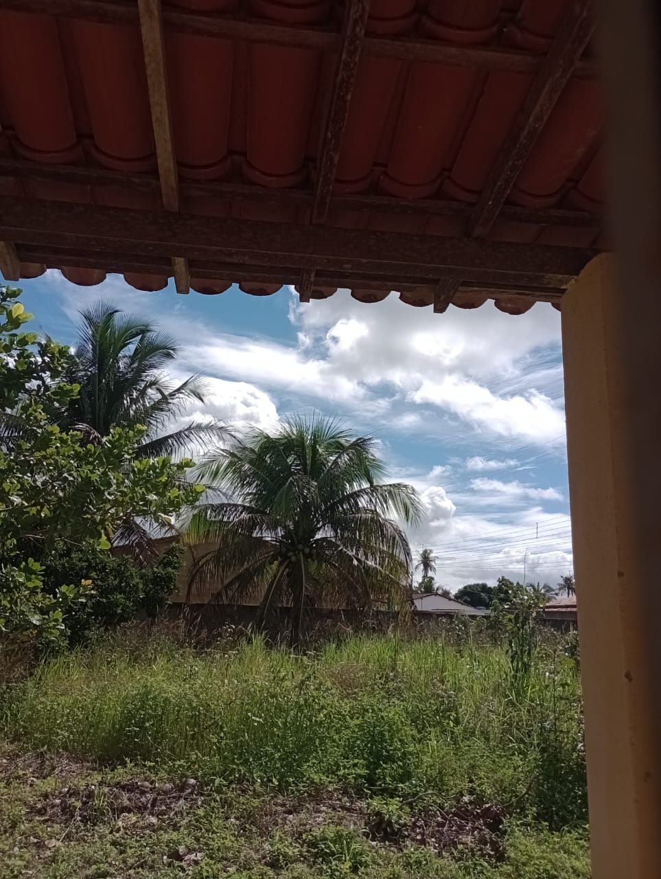 Chácara no povoado Gravatá – com 2 casas, 2.170m², murado com árvores frutíferas.