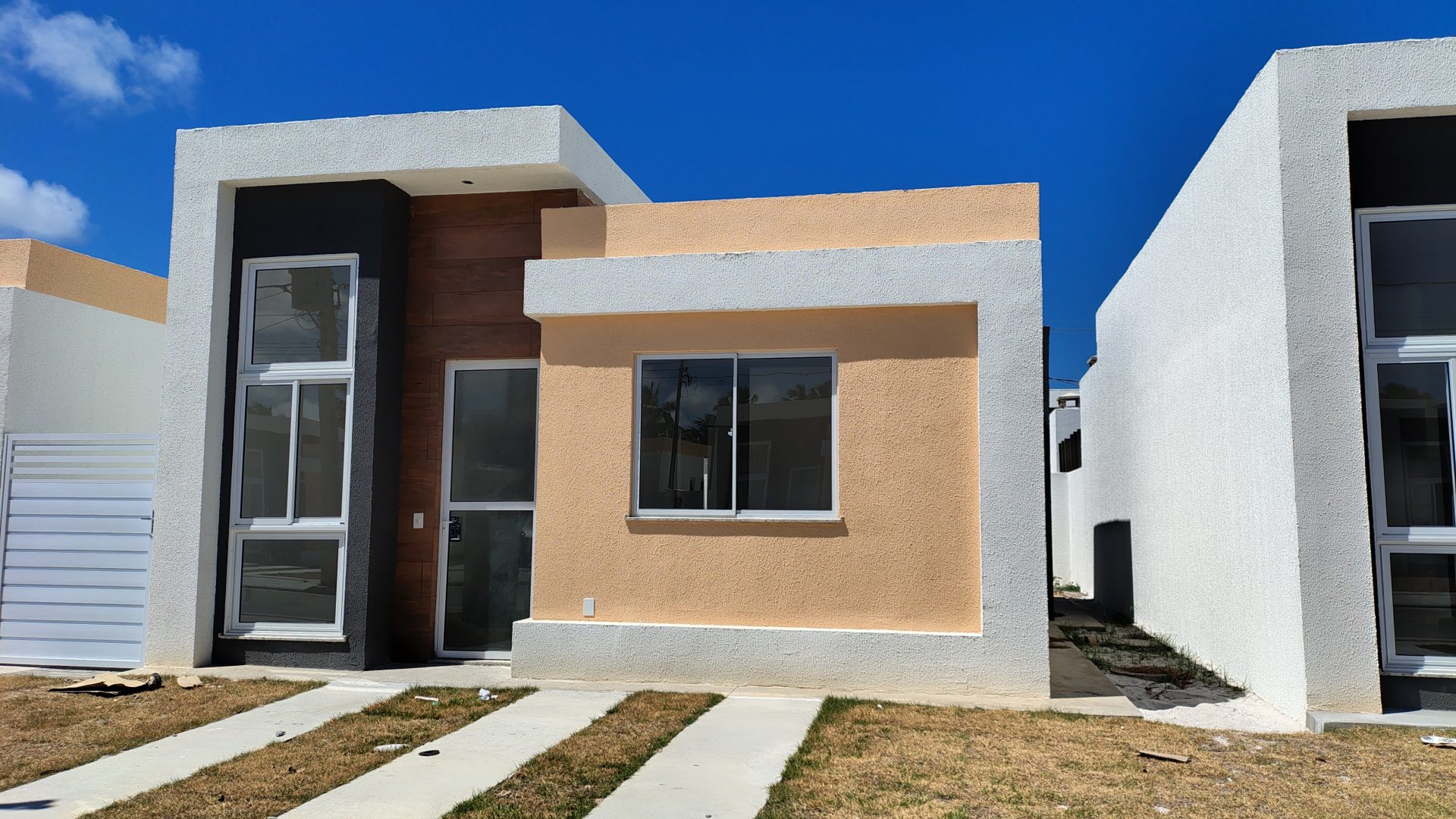 Casa NOVA, em condomínio na Barra dos Coqueiros